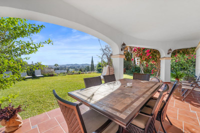 4 Bedroom Detached Villa in Mijas - Image 2