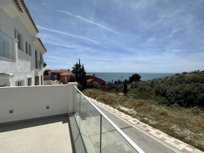 3 Bedroom Townhouse in Torrequebrada - Image 1