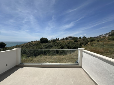 3 Bedroom Townhouse in Torrequebrada - Image 4