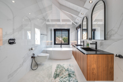 3 Bedroom Penthouse Duplex in The Golden Mile - Image 2