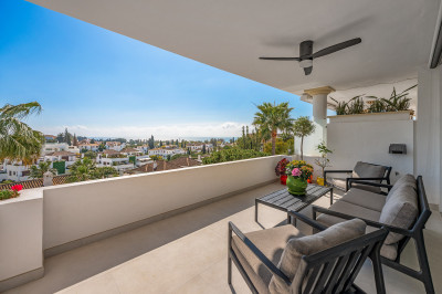 3 Bedroom Penthouse Duplex in The Golden Mile - Image 4
