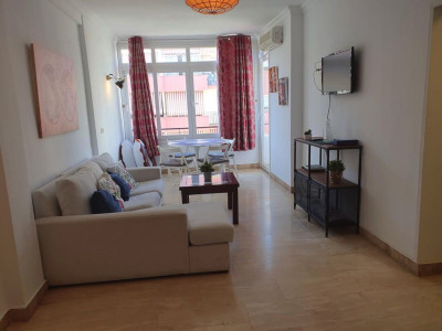 3 Bedroom Middle Floor Apartment in Marbella - Image 2