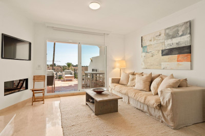 3 Bedroom Townhouse in El Paraiso - Image 3