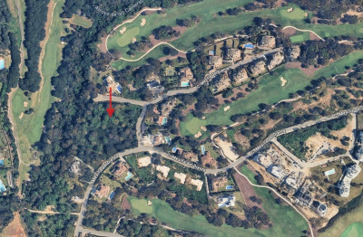 Residential Plot in San Roque Club - Image 1