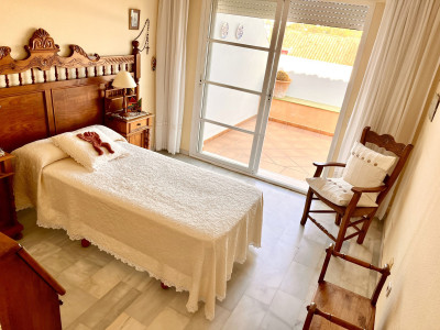 3 Bedroom Townhouse in Estepona - Image 4