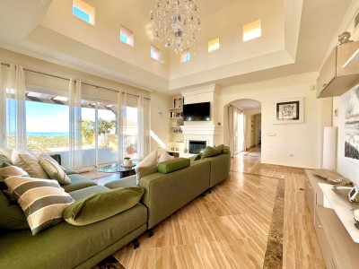 4 Bedroom Penthouse in Marbella - Image 4