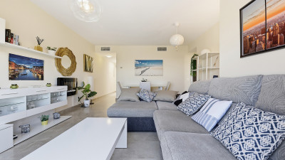 2 Bedroom Penthouse in La Duquesa - Image 4