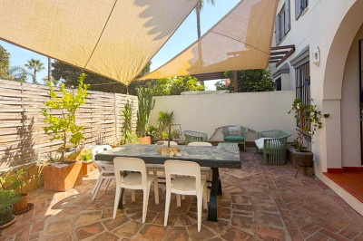 4 Bedroom Townhouse in San Pedro de Alcántara - Image 2