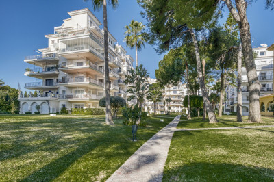 3 Bedroom Ground Floor Apartment in Puerto Banús - Image 4