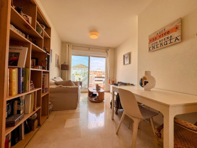 2 Bedroom Penthouse in Estepona - Image 3