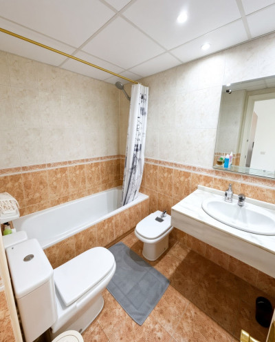 2 Bedroom Middle Floor Apartment in Nueva Andalucía - Image 4