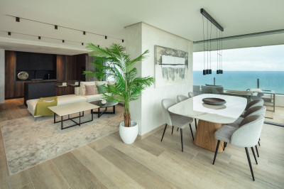 Luxury Apartment - Image 1