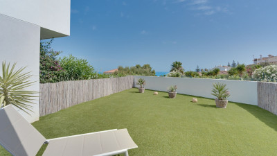 2 Bedroom Ground Floor Apartment in Manilva - Image 4