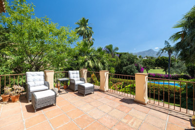 5 Bedroom Semi-Detached House in Marbella - Image 5