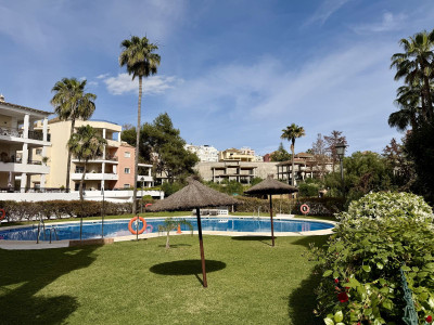 3 Bedroom Top Floor Apartment in Nueva Andalucía - Image 2