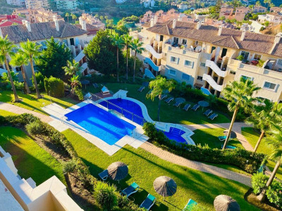 2 Bedroom Middle Floor Apartment in Riviera del Sol - Image 1
