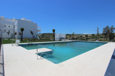 3 Bedroom Middle Floor Apartment in La Cala de Mijas - Image 1