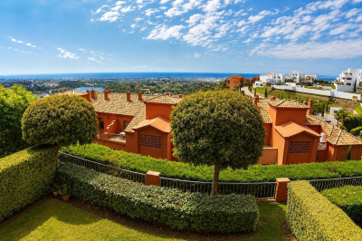 3 Bedroom Middle Floor Apartment in Los Flamingos - Image 5