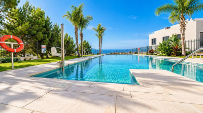 3 Bedroom Top Floor Apartment in Benalmadena - Image 3