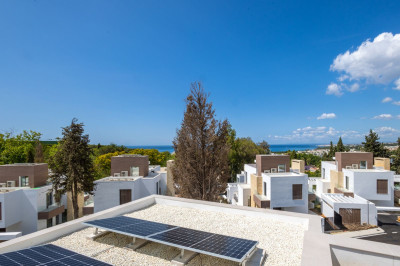 4 Bedroom Detached Villa in The Golden Mile - Image 5
