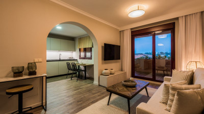 2 Bedroom Top Floor Apartment in El Paraiso - Image 3