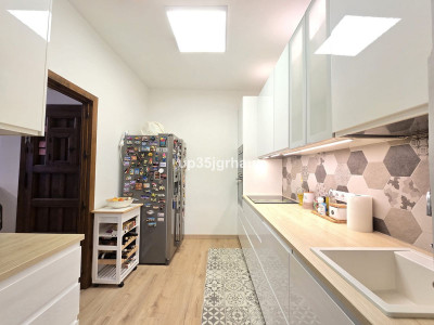 4 Bedroom Townhouse in Estepona - Image 3