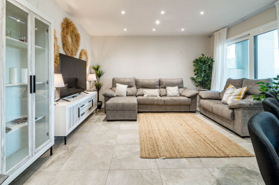3 Bedroom Ground Floor Apartment in Marbella - Image 3
