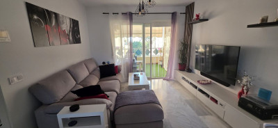 2 Bedroom Middle Floor Apartment in Costabella