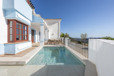 3 Bedroom Townhouse in Benahavís - Image 1