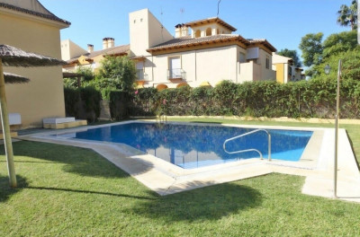 4 Bedroom Townhouse in San Pedro de Alcántara - Image 5
