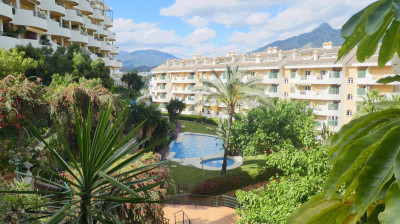 2 Bedroom Middle Floor Apartment in Nueva Andalucía