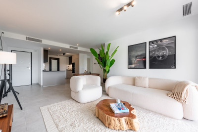 2 Bedroom Middle Floor Apartment in Atalaya - Image 3