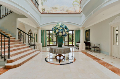 5 Bedroom Detached Villa in Guadalmina Baja - Image 5