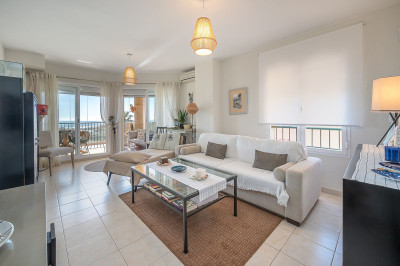 2 Bedroom Middle Floor Apartment in Riviera del Sol - Image 5