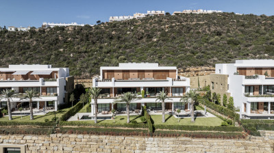 3 Bedroom Middle Floor Apartment in Casares - Image 4
