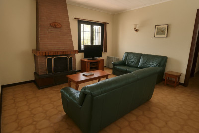 2 Bedroom Detached Villa in La Duquesa - Image 2
