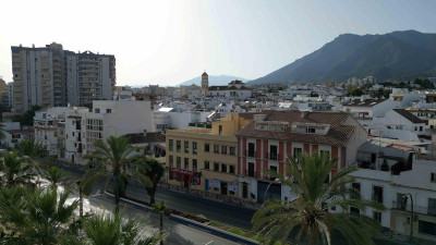 2 Bedroom Middle Floor Apartment in Marbella - Image 5