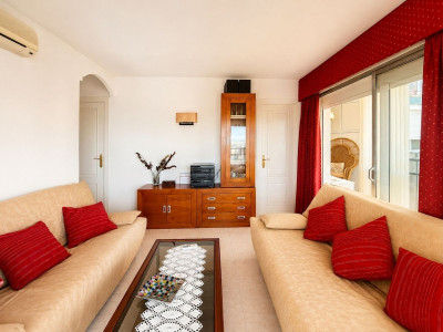 1 Bedroom Middle Floor Apartment in Marbella - Image 2