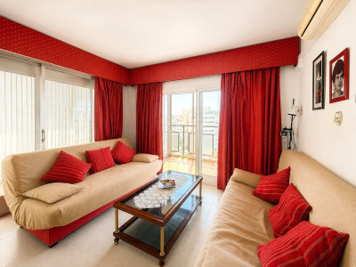 1 Bedroom Middle Floor Apartment in Marbella - Image 3