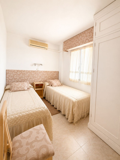 1 Bedroom Middle Floor Apartment in Marbella - Image 5