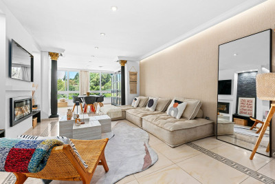 3 Bedroom Top Floor Apartment in Benahavís - Image 4