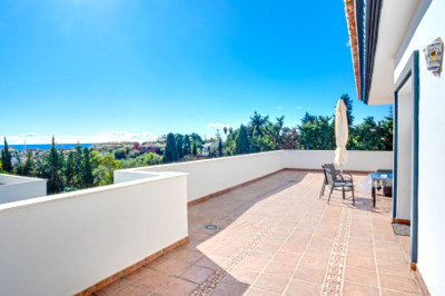 5 Bedroom Detached Villa in Marbella - Image 3