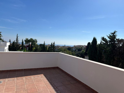 5 Bedroom Detached Villa in Marbella - Image 4