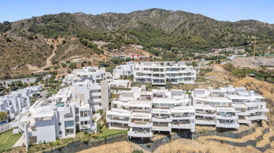 3 Bedroom Middle Floor Apartment in Marbella - Image 3