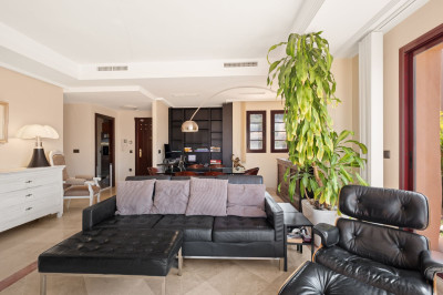 3 Bedroom Penthouse in La Mairena - Image 5