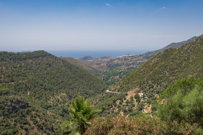 9 Bedroom Detached Villa in Ojén - Image 2