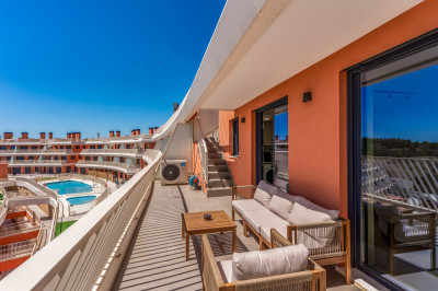 3 Bedroom Penthouse in La Cala de Mijas - Image 2