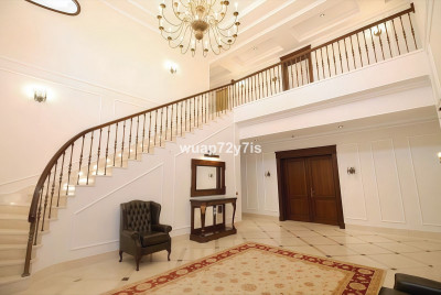 6 Bedroom Detached Villa in Guadalmina Baja - Image 2