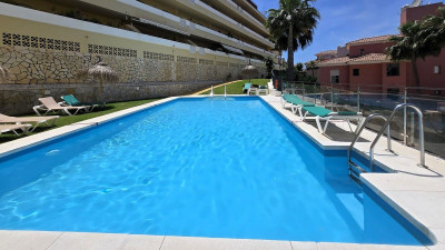 2 Bedroom Middle Floor Apartment in Riviera del Sol - Image 1