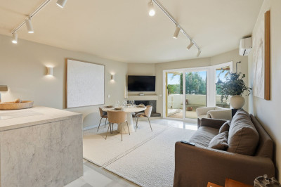 3 Bedroom Middle Floor Apartment in Calahonda